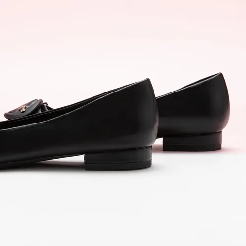 Vista 3 de C.Paravano Zapatos planos de trabajo cómodos de cuero con punta puntiaguda para mujer