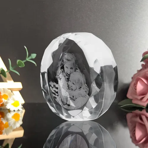 Vista 3 de Cubo de fotos de cristal personalizado, grabado 2D/3D opcional, regalos de cristal personalizados con tu propia foto, día de San Valentín