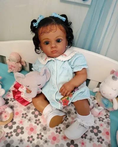 Vista 3 de Angelbaby Muñecas de bebé recién nacidas realistas de niña negra con pelo de 24 pulgadas, muñeca de bebé recién nacida afroamericana con aspecto