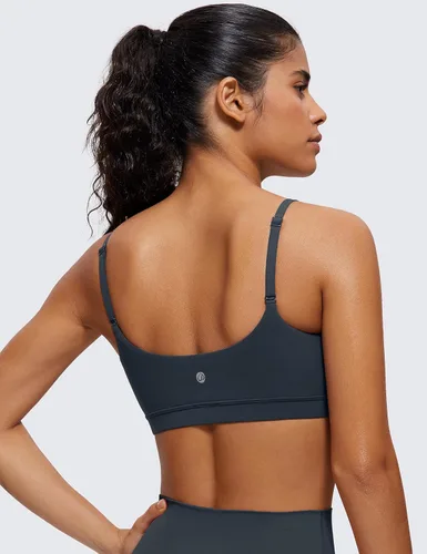 Vista 2 de CRZ YOGA - Brasier deportivo Butterluxe con tirantes delgados ajustables y cuello redondo, brasier con relleno sin varillas para entrenamiento y yoga