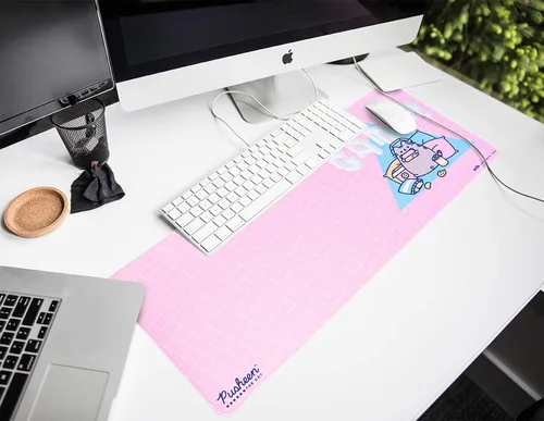 Vista 7 de Grupo Erik Alfombrilla de mouse XXL - Pusheen Regalos para los amantes de los gatos Alfombrilla de escritorio para juegos de 31.5 x 13.8 pulgadas