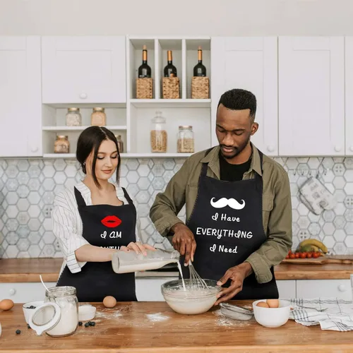 Vista 7 de Rosoz Funny Couple Aprons - Gift Ideas For Her Him - Kitchen Cooking Set - Birthday, Wedding, Anniversary, Bridal Shower
