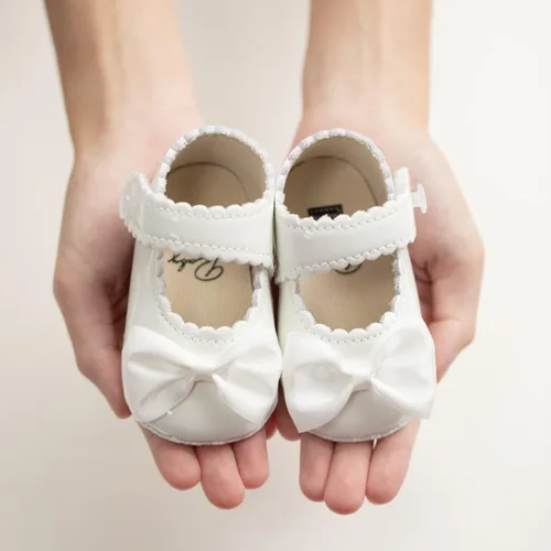 Vista 3 de Meckior Zapatos deportivos para bebé y niñas, suela suave, con lazo, princesa, vestido de boda, Mary Jane, planos, para recién nacidos, ligeros