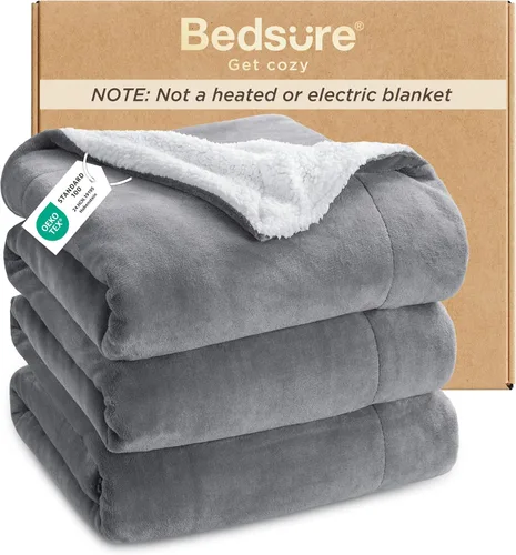 Vista 43 de Bedsure GentleSoft - Manta de forro polar Sherpa para sofá, manta de Navidad gruesa y cálida para invierno, manta de felpa suave y esponjosa como