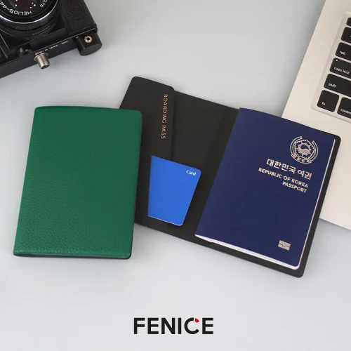 Vista 6 de Fenice Funda clásica para pasaporte, funda tipo cartera para viajes, esencial con bloqueo RFID, piel vegana, impermeable (negro)