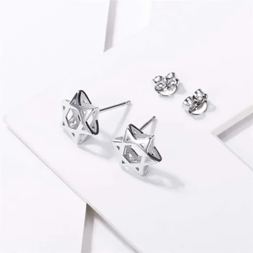 Vista 5 de ChicSilver Pendientes hipoalergénicos de plata de ley 925 con diseño de estrella de David para mujer con caja de regalo