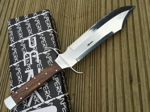 Vista 2 de Perkin Cuchillo de caza con funda de cuero, hoja de acero 440C con mango de madera de nogal