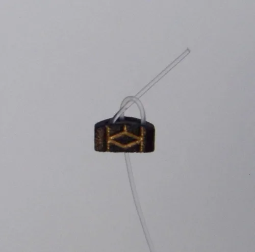 Vista 3 de Rosette Diamond Secure - Corbatas de guitarra clásica, incrustaciones de oro, cuentas de puente negro