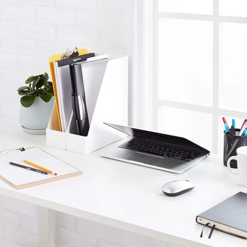 Vista 2 de Amazon Basics Organizador rectangular de escritorio de plástico, revistero, blanco, paquete de 2