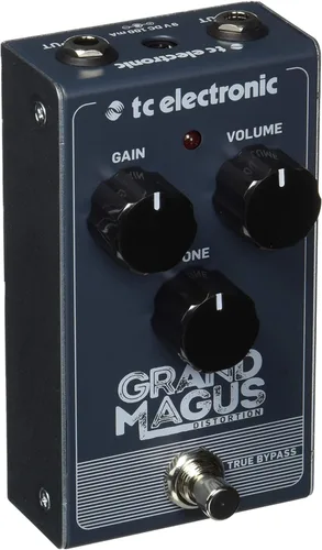 Vista 4 de TC Electronic DARK MATTER DISTORTION Pedal de distorsión fenomenal con rango dinámico extremo, ecualizador de dos bandas e interruptor de voz