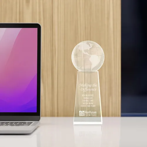Vista 5 de Trofeo grabado – Cristal ejecutivo – Globo señorial en base rectangular – Viene en caja de regalo – Premio para empleados Logotipo personalizado.