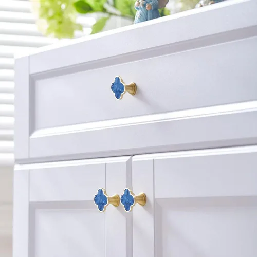 Vista 4 de 6 piezas de manijas de pomo de trébol de cuatro hojas de latón, pomos dorados para gabinetes, cajones, cómodas, muebles, cocina, armario, baño