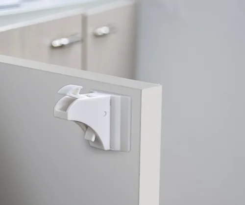 Vista 6 de Norjews Cerraduras magnéticas adhesivas de seguridad para niños (20 cerraduras y 3 llaves), fácil de instalar en segundos, sin tornillos ni