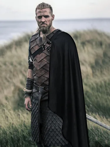 Vista 3 de L'VOW Capa de samurái de medio hombro, capa de samurái con cinturón, capa de guerrero LARP, disfraz medieval de Halloween para hombre