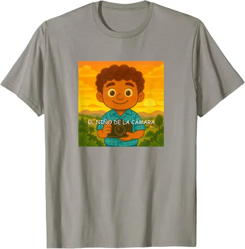 Vista 27 de Camiseta El Niño de la Cámara – Diseño Oficial del Cuento Ilustrado