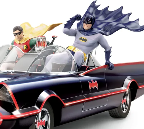 Vista 2 de The Bradford Exchange Batman Classic TV Series Batmobile Escultura
