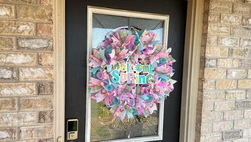 Vista 6 de Welcome Spring Butterfly! Deco Mesh Front Door Wreath, Indoor Outdoor, Farmhouse Country Traditional Decor