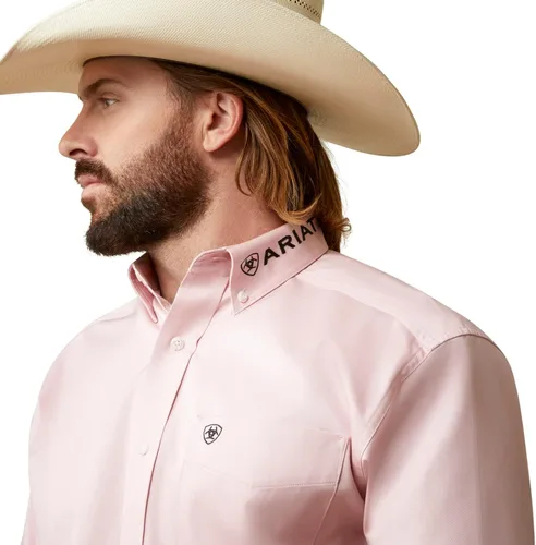 Vista 3 de ARIAT Men's Team Logo Twill Classic Fit Shirt