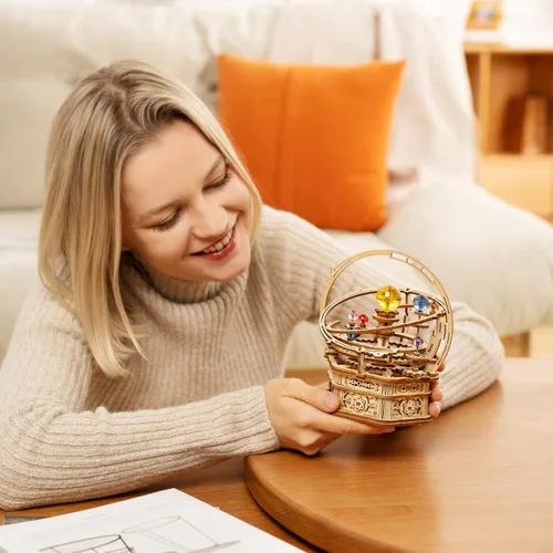 Vista 3 de ROKR Juego de rompecabezas de madera 3D para adultos, globo luminoso, caja de música Orrey y caja de música para violonchelo, regalo único