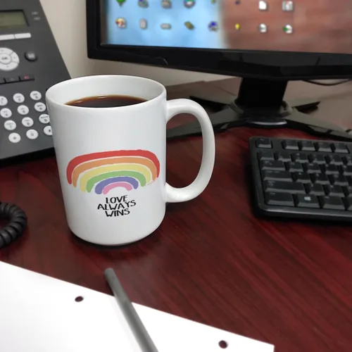 Vista 6 de Taza con diseño de arcoíris Love Always Wins LGBTQA Ally Gifts Gay Pride Gifts Hope - Taza de café de 15 onzas, color blanco