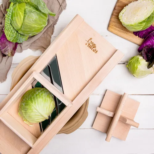 Vista 5 de Trituradora de repollo tradicional de madera con protector de mano para chucrut y ensalada de col finamente cortados - Calidad de reliquia