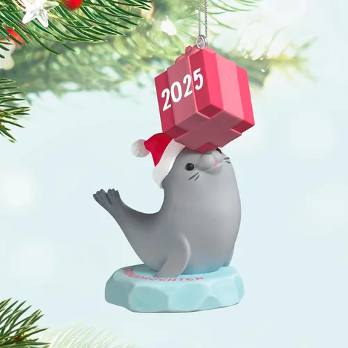 Vista 3 de Hallmark Keepsake Adorno Navideño 2025, Foca Nieta 2025