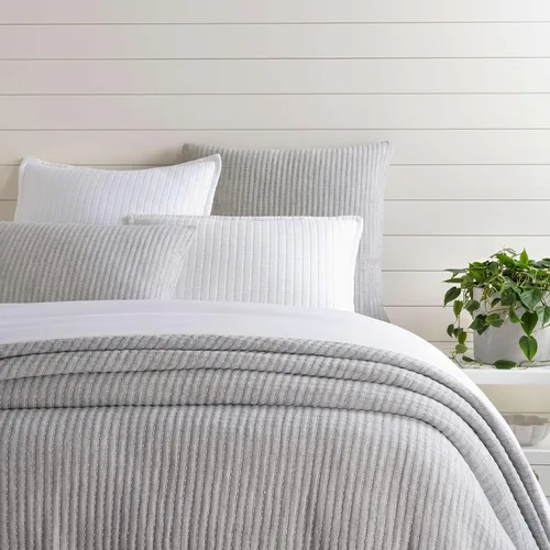 Vista 9 de Pine Cone Hill Pick Stitch Evergreen - Funda de almohada de Matelasse, tamaño estándar, patrón sólido verde
