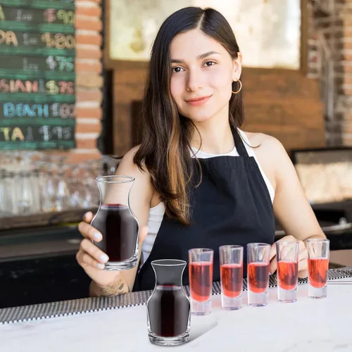 Vista 4 de Irenare Paquete de 6 mini jarras de vino de una sola porción de vidrio para vino, jarra pequeña individual para jugo, agua, cenas, fiestas