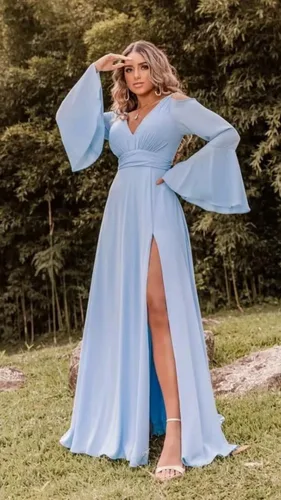 Vista 5 de Vestido de dama de honor de gasa de manga larga con hombros descubiertos y abertura para mujer
