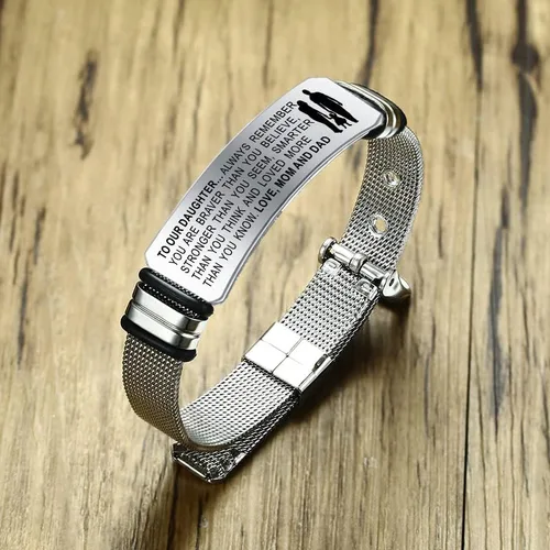 Vista 4 de Pulsera inspiradora con texto en inglés "To My Daughter", pulsera ajustable grabada para regalar a hija de papá y mamá