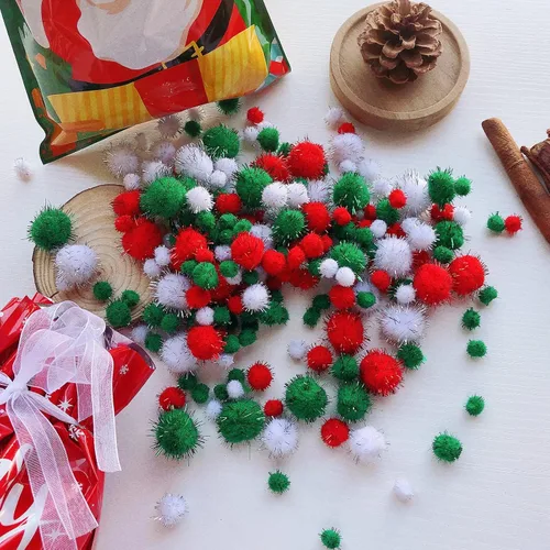 Vista 4 de Lusy DM 1200 piezas de pompones de Navidad con brillo, pompones de bolas de Navidad, escarcha de pompones para manualidades y suministros