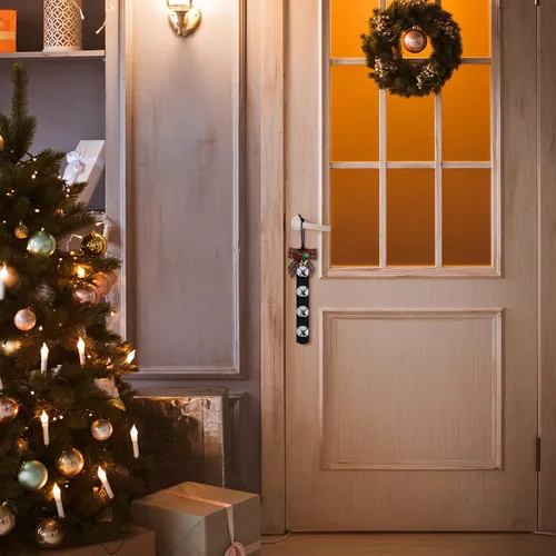 Vista 4 de Hungdao 4 campanas de Navidad para perilla de puerta, timbres de puerta de perro de Navidad con lazo, campana de bienvenida para decoración