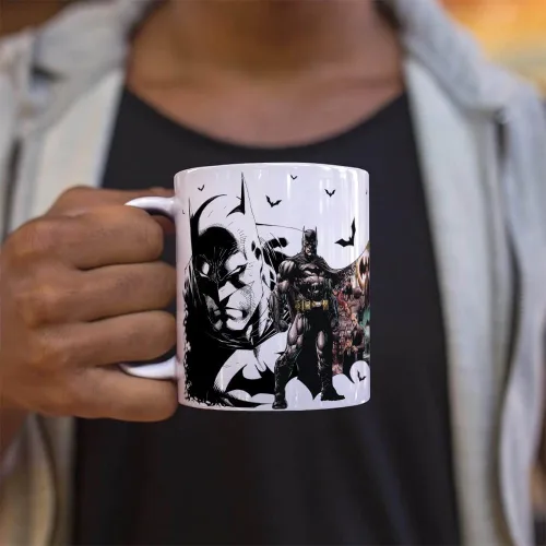 Vista 8 de Morphing Mugs DC Comics – Batman – Capa – Una taza sensible al calor de 16 onzas – Imagen completa revelada cuando se añade líquido caliente