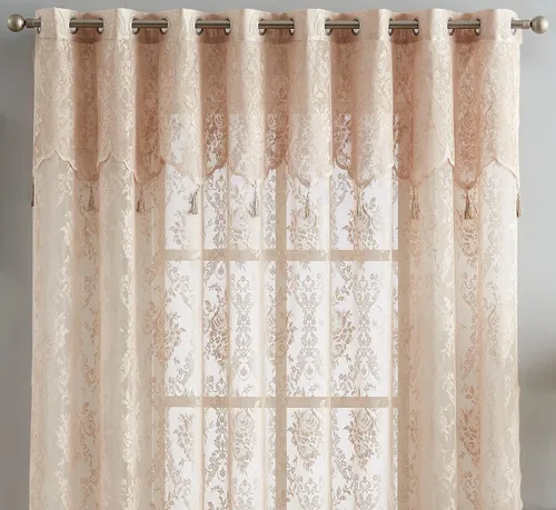 Vista 4 de LinenZone Cenefa de encaje transparente con 6 borlas y parte inferior festoneada para cocina, baño, comedor, sala de estar, dormitorio o sótano.