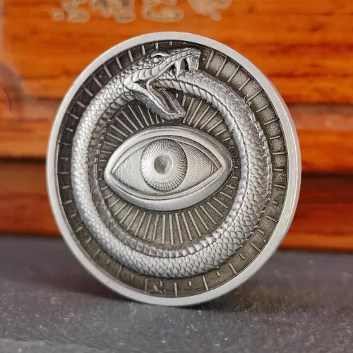 Vista 3 de Sun Moon Ouroboros - Moneda de la suerte con diseño en relieve 3D, moneda única de desafío