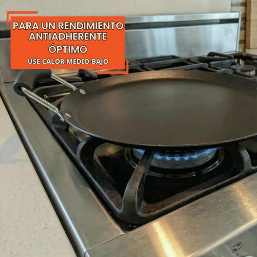 Vista 4 de IMUSA USA, Comal Grande Redondo de Acero al Carbono Negro con Asas de Baquelita, 14" Revestimiento de superficie antiadherente, asas de baquelita
