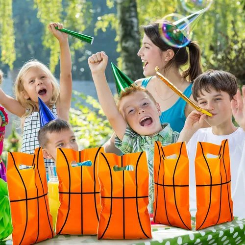 Vista 7 de Sinmoe 50 bolsas de regalo de baloncesto con asa, bolsas de plástico para regalos de fiesta de baloncesto, bolsa de dulces para niños y hombres