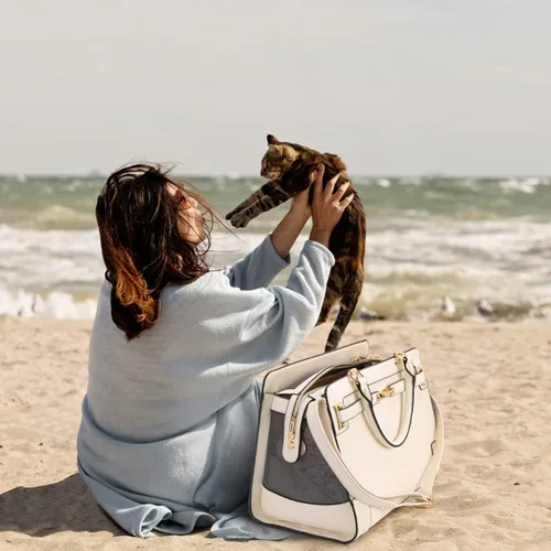 Vista 6 de Bolso transportador de mascotas de moda para perros y gatos, bolso de cuero suave para perros pequeños, cachorros y gatos, aprobado por la aerolínea