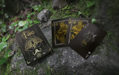 Vista 2 de Creatures of The FAE - Naipes de Gent Supply - Edición negra, dorada y plateada