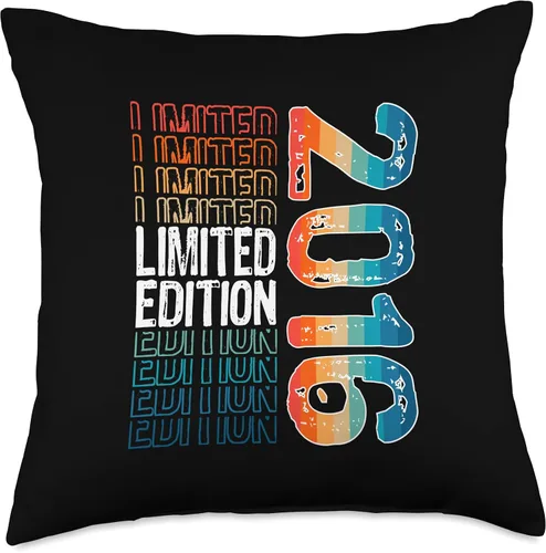 Vista 4 de Limited Edition Vintage 2016 Retro Birthday Throw Pillow