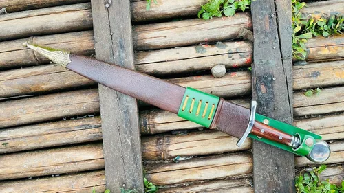 Vista 9 de Kukri Machete - Espada forjada a mano de 15" - Cuchillo de acero de alto carbono fabricado en Nepal