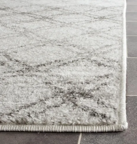 Vista 3 de SAFAVIEH Adirondack Collection - Alfombra decorativa, 2 pies 6 pulgadas x 4 pies, color plateado y carbón, diseño moderno de enrejado, no desprende
