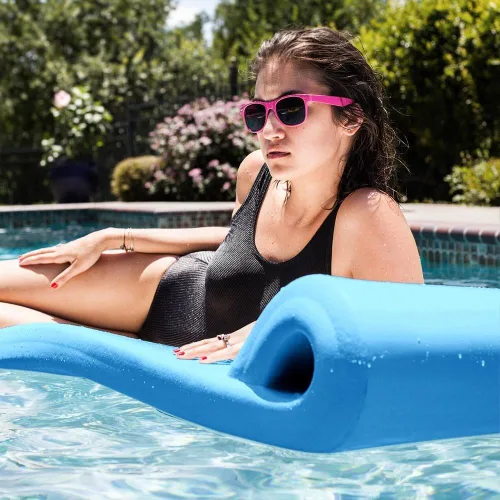Vista 2 de Pool Mate Marina Blue - Flotador de piscina de espuma 3XL, fabricado en Estados Unidos Azul Marina
