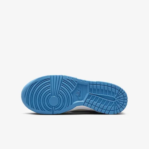 Vista 231 de Nike Kid's Dunk Low Sneaker