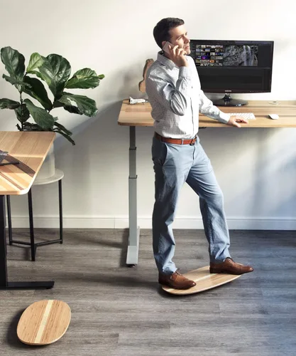 Vista 5 de ALLEYOOP - Tabla mecedora de madera • Movimiento mecedor omnidireccional único de 360° • Diseñado ergonómicamente para estabilidad en tu escritorio