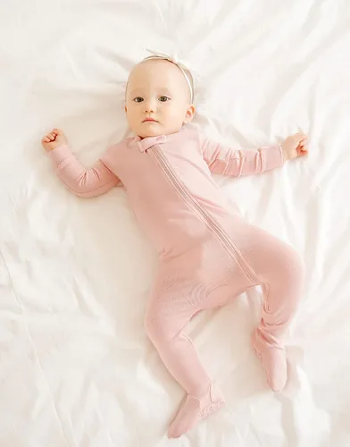 Vista 3 de VAENAIT BABY - Pijama para bebé prematuro para niños y niñas, pijama modal con pies cerrados para dormir y jugar, de primera calidad, disponible
