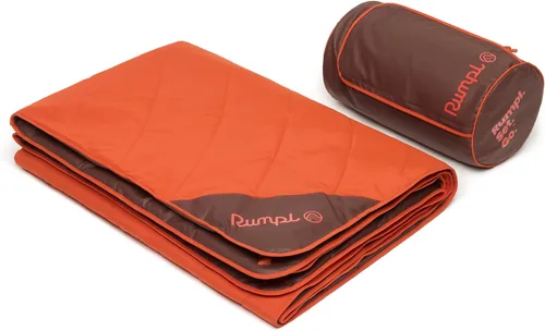 Vista 8 de Rumpl Overland Mat – Impermeable, cubierta y manta acolchada para el suelo, color cereza