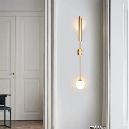 Vista 5 de Lámpara de pared de globo de vidrio blanco, lámpara de pared dorada de mediados de siglo, moderna de poste largo, lámpara minimalista de montaje