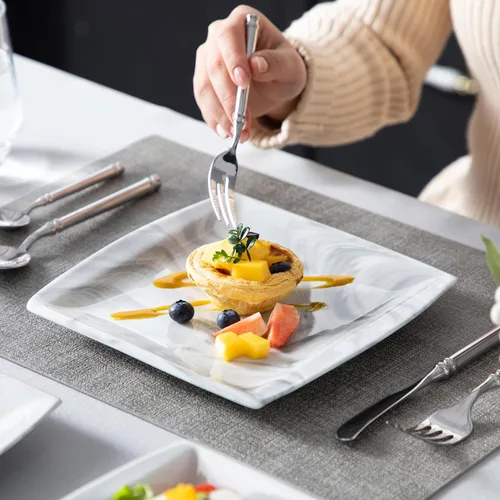 Vista 5 de MALACASA Juego de platos y cuencos, juego de vajilla de porcelana de 12 piezas para 4, platos cuadrados y cuencos para postre, ensalada y sopa