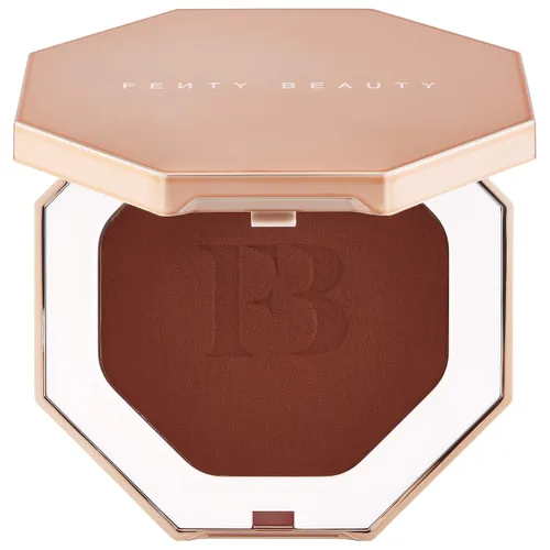 Vista 7 de Fenty Beauty by Rihanna Sun Stalk'r Instant Warmth Bronzer Bajan Gyal